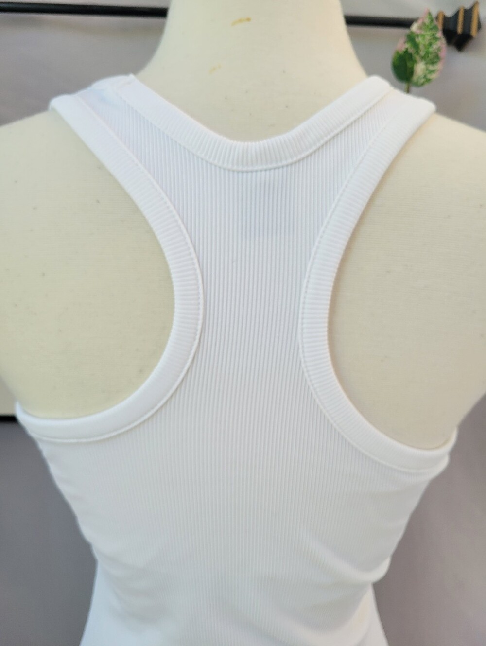 Electric Yoga Ribbed Racerback Tank Top in White S - Picture 8 of 12